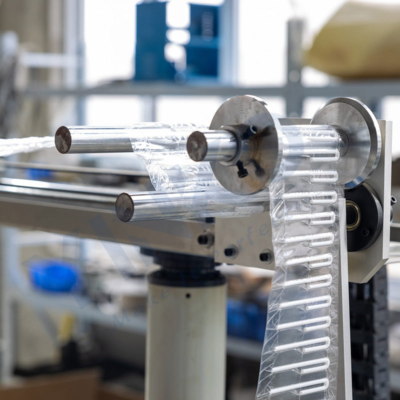 Facilate your straw packing with u shaped straw carton packing machine