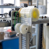 Facilate your straw packing with u shaped straw carton packing machine